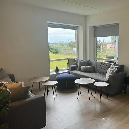Close To Highway Appartement