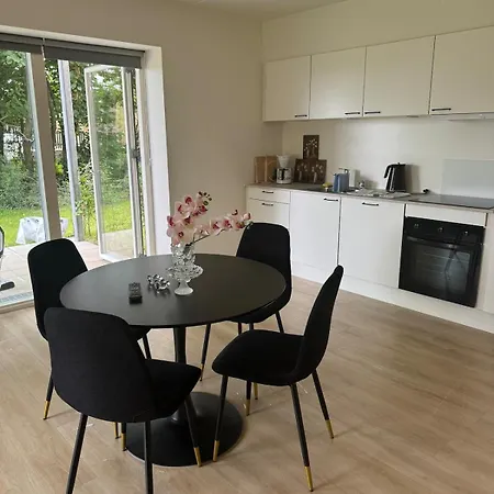 Close To Highway Appartement